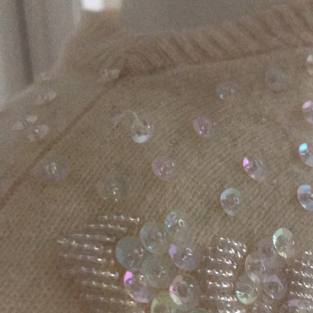 Vanilla Cream Color Sweater with detailed beading - Picture 4 of 6